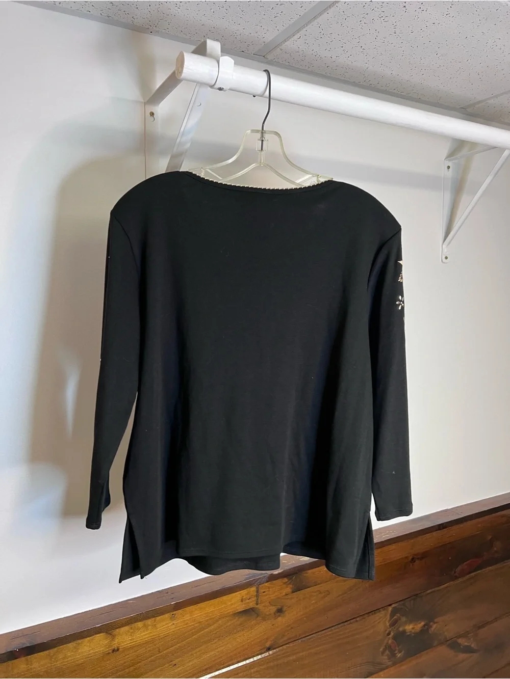 Alfred Dunner Black Floral Embellished 3/4 Sleeve Top- MP